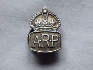 26) Nice Original Tiny WW2 ARP Lapel Badge in White …