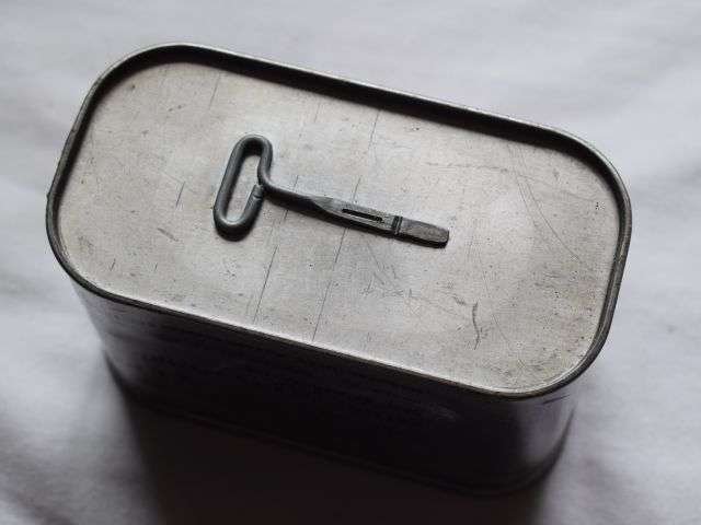 30) Excellent Original Late WW2 US Army Battery Pack Still Sealed With Original Packaging — image 6