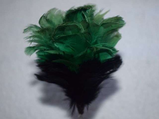 4) Unidentified WW1 WW2 British Army Black & Green Regimental Feather Hackle In Original Wrapping — image 3