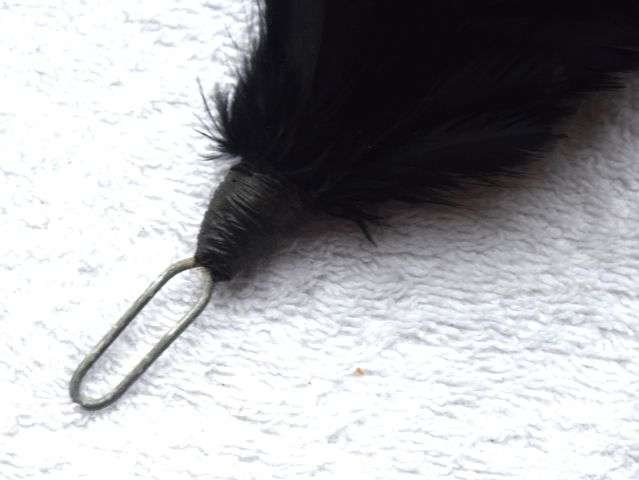 6) Unidentified WW1 WW2 British Army Black & Green Regimental Feather Hackle — image 2