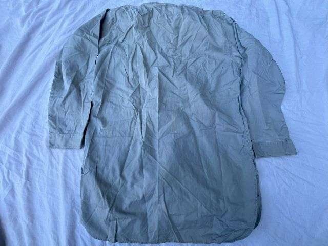 85) Good Original 1950s British Army Officers Grey/Green Cotton Collarless Shirt WD Marked — image 5