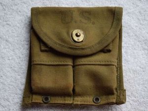 44) Good Original WW2 US Army Twin Mag Belt Pouch