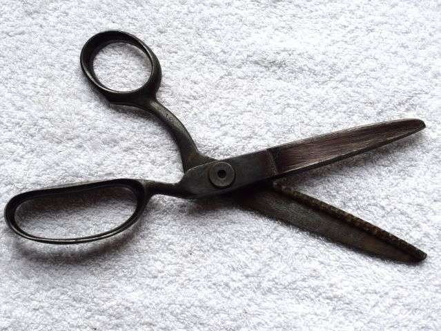 34) Lovely Original WW2 British Army Issue Wilkinson Junior Pinking Shears Dates 1942 — image 5