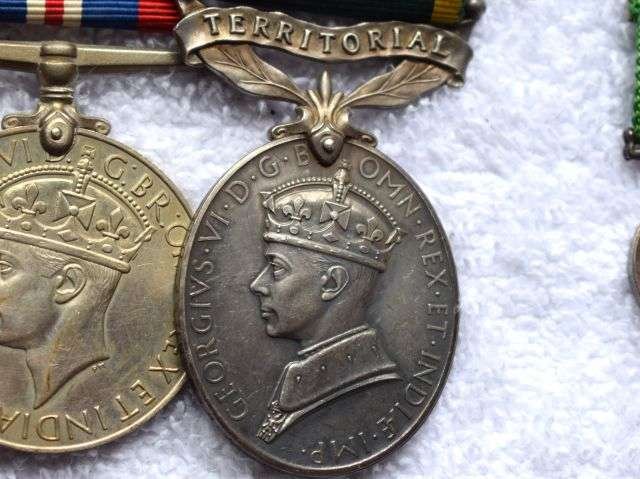 3) Excellent WW2 British Court Mounted Medal Group Defence Medal, War Medal & TEM With Miniatures — image 11