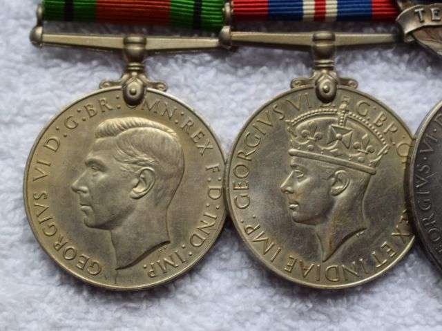 3) Excellent WW2 British Court Mounted Medal Group Defence Medal, War Medal & TEM With Miniatures — image 12