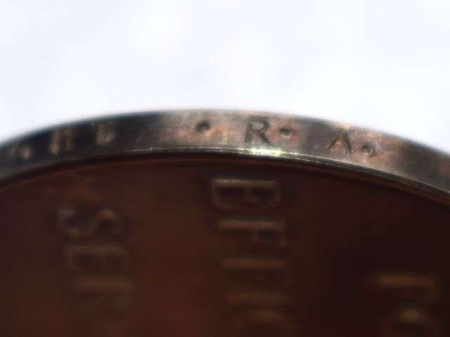 3) Excellent WW2 British Court Mounted Medal Group Defence Medal, War Medal & TEM With Miniatures — image 4