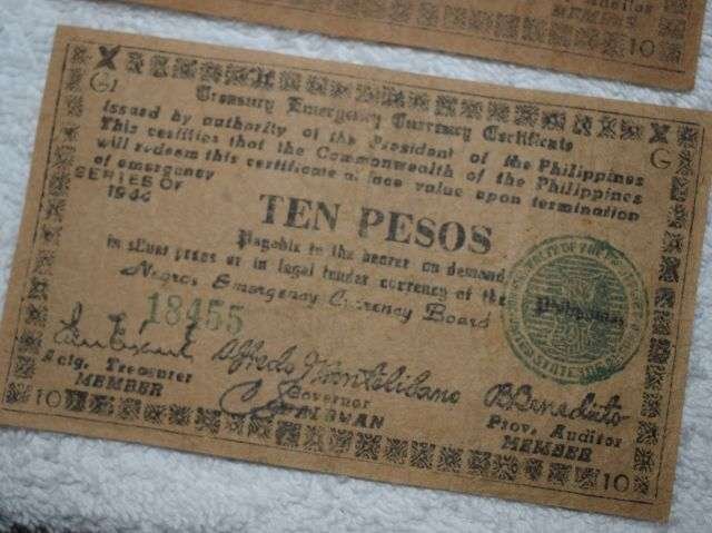 63) Set of 10 Interesting Original Philippines Peso Emergency Bank Notes All Dated 1944. — image 2