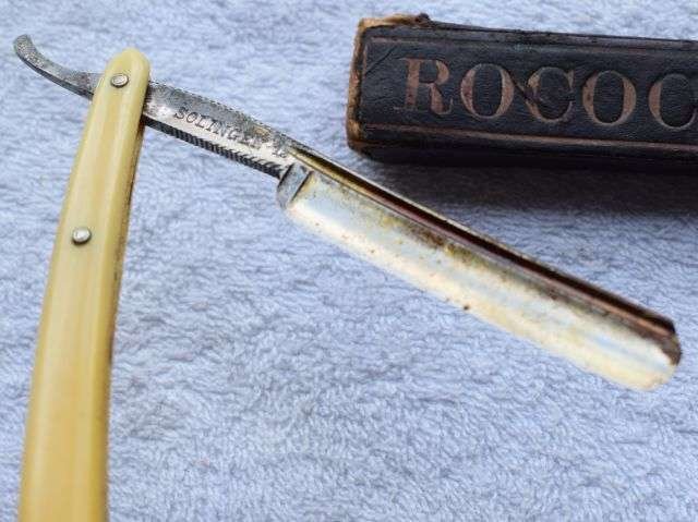 41) Good Original WW2 German Rococo Cut-Throat Razor Captured By British Soldier — image 2