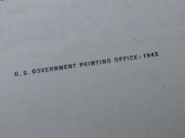 51) Excellent Original WW2 US Civil Defense First Aid Handbook Dated 1942 — image 3