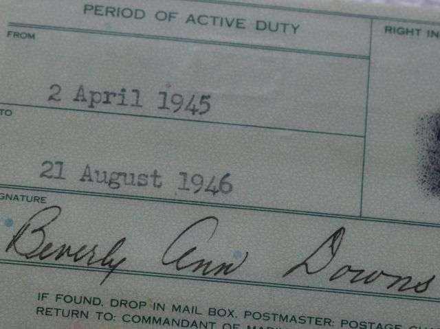 52) Excellent Original WW2 US Marine Corps Certificate of Satisfactory Service Card To A Woman — image 2