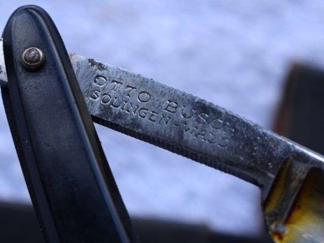 39) Nice Original WW2 German Cut-Throat Razor Captured By British Soldier — image 3