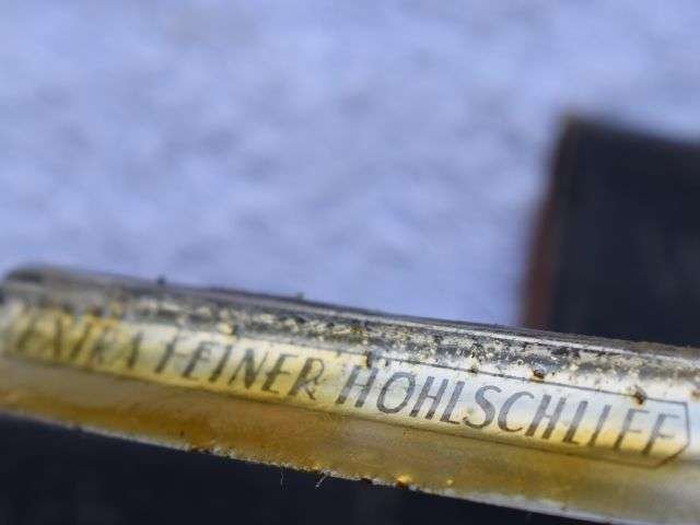 39) Nice Original WW2 German Cut-Throat Razor Captured By British Soldier — image 4