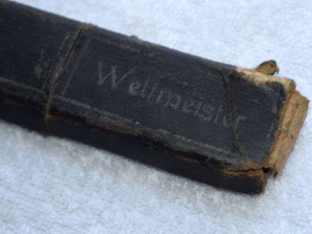 39) Nice Original WW2 German Cut-Throat Razor Captured By British Soldier — image 9