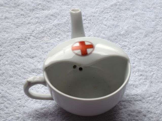 21) Excellent WW1 Era British Hospital Drinking Beaker — image 3