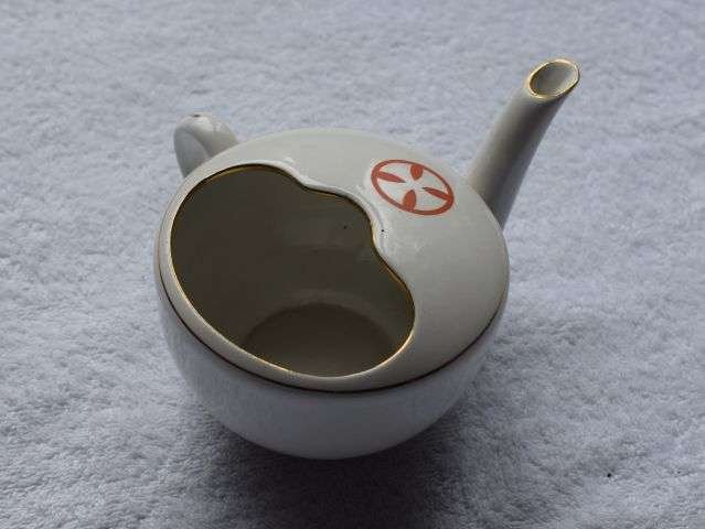 26) Nice Original WW1 Era British Hospital Drinking Beaker — image 4