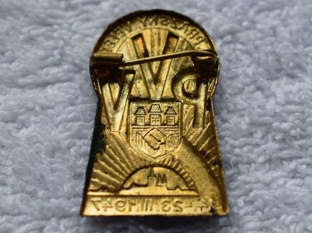 12) Vintage Prague Sample Fair 1947 Pin Badge — image 2