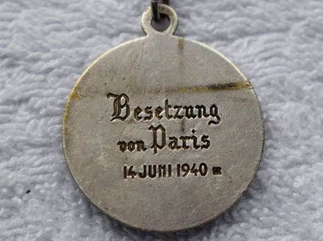14) Interesting Original WW2 German Key Chain Souvenir of Occupation of Paris June 1940 — image 2