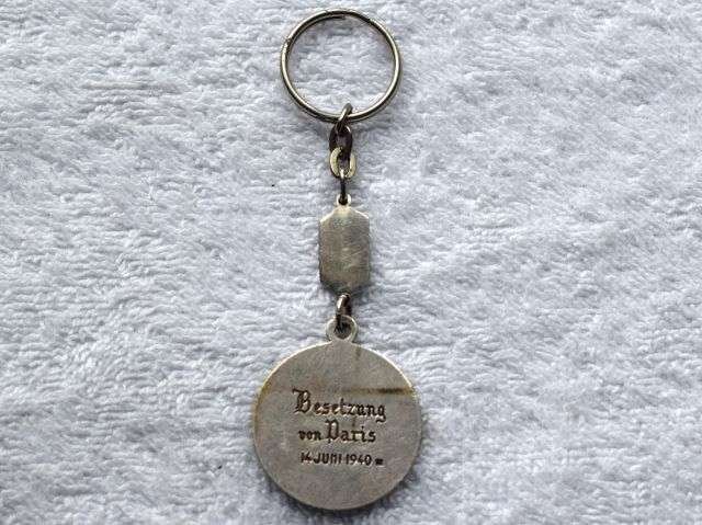14) Interesting Original WW2 German Key Chain Souvenir of Occupation of Paris June 1940 — image 3