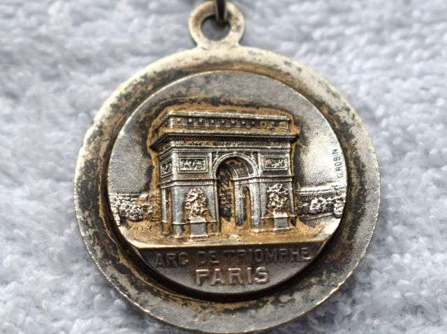 14) Interesting Original WW2 German Key Chain Souvenir of Occupation of Paris June 1940 — image 4