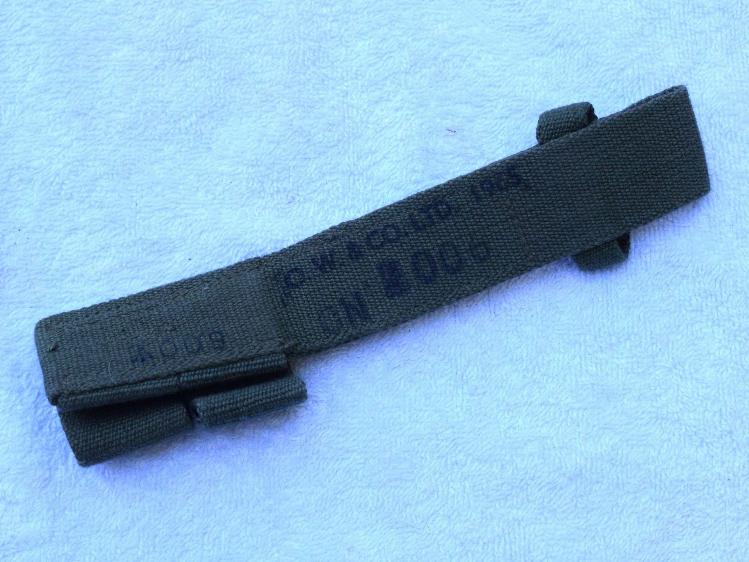 83) Nice Original Unissued 1944 Pattern Webbing Bayonet Frog — image 4