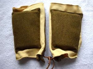 4) Excellent Original WW2 British Unmarked SOE Parachutists Issue Knee …