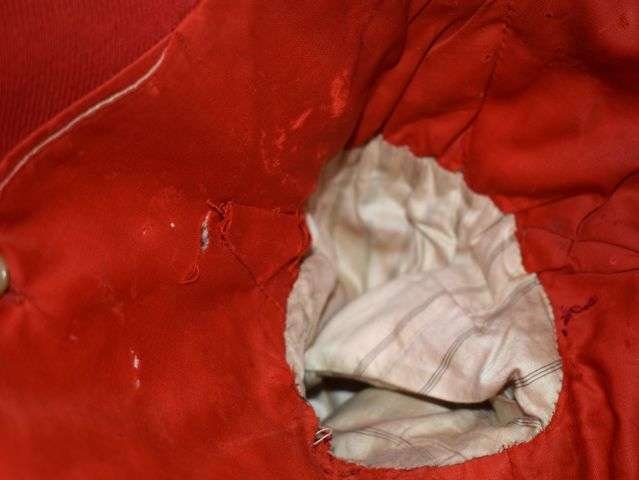 104) Lovely Original Victorian Military Red Tunic With White Collar, Epaulettes & Cuffs — image 4