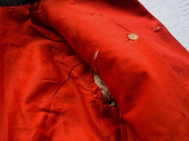 104) Lovely Original Victorian Military Red Tunic With White Collar, Epaulettes & Cuffs — image 5