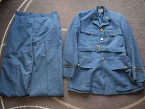 107) Very Nice Original WW2 RAF Flight Lieutenant VR T …