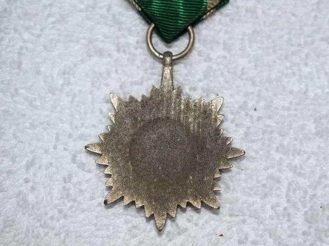 25) Excellent Original WW2 German 2nd Class Silver Ostvolk Medal For Bravery With Swords — image 3