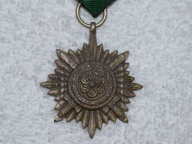 25) Excellent Original WW2 German 2nd Class Silver Ostvolk Medal For Bravery With Swords — image 5