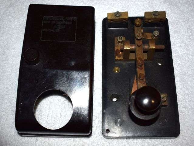33) Excellent Original WW2 RAF Bakelite Morse Key Type D Ref No 10A/7373 — image 7
