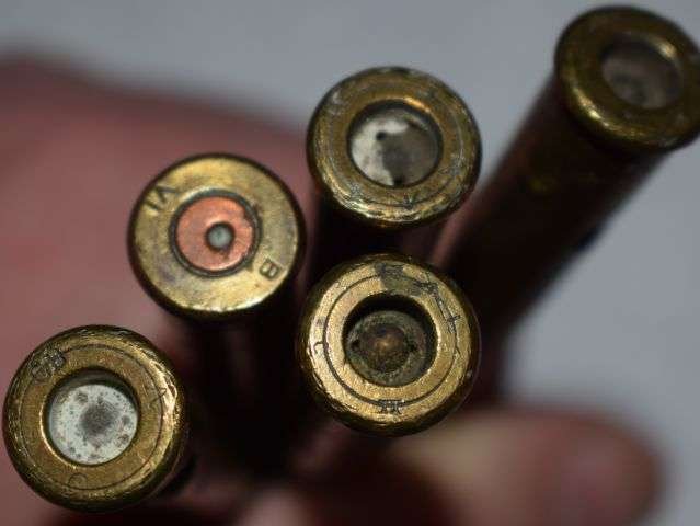 17) Excellent Original WW1 British .303 Stripper Clip & Wooden Headed Drill Rounds — image 3