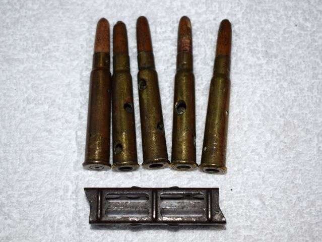 17) Excellent Original WW1 British .303 Stripper Clip & Wooden Headed Drill Rounds — image 9
