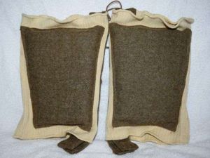 26) Original WW2 British Airborne, SOE, Para Issue Knee Pads
