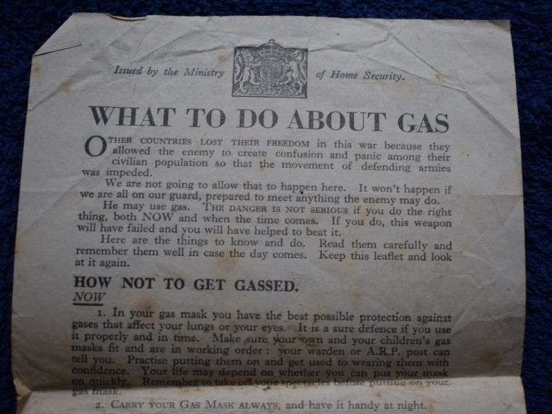 10) Tatty Original WW2 Leaflet What To Do About Gas 1941 — image 6