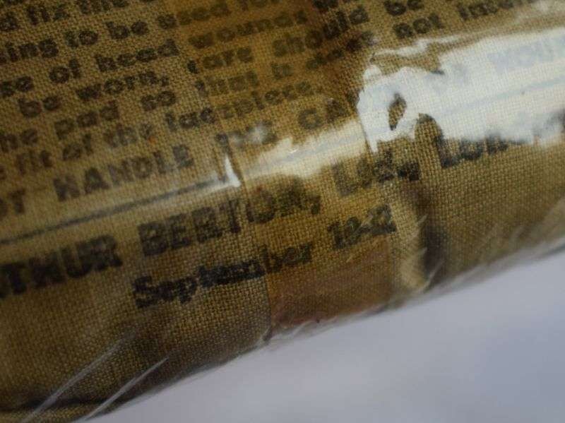 20) Excellent Original Mint Unissued WW2 British Army First Field Dressing Dated 1942 — image 3