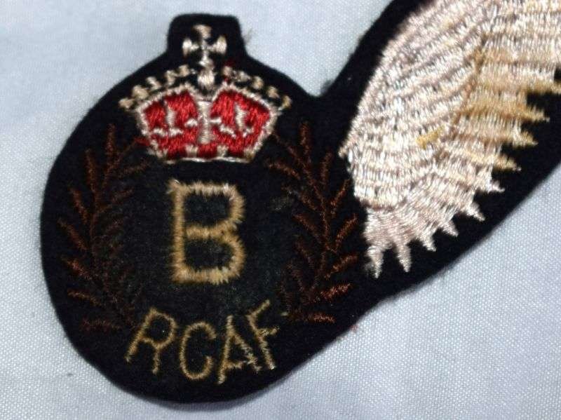25) Excellent Original WW2 RCAF Bomb Aimer B Brevet — image 3