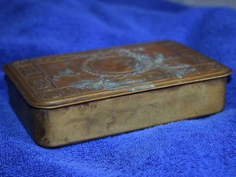 63) Good Original WW1 British Princess Mary Gift Tin Christmas 1914 In Good Condition — image 2