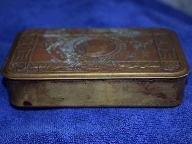 63) Good Original WW1 British Princess Mary Gift Tin Christmas 1914 In Good Condition — image 3