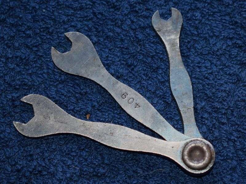 86) Small WW2 British Motorcycle Combination Spanner Set 3 spanners MHB 1944. — image 2