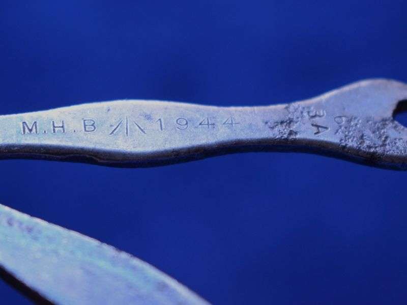 86) Small WW2 British Motorcycle Combination Spanner Set 3 spanners MHB 1944. — image 3