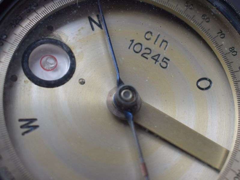 30) Excellent WW2 German Military Surveying Sight Compass, Artillery Compass? cln 41 — image 9