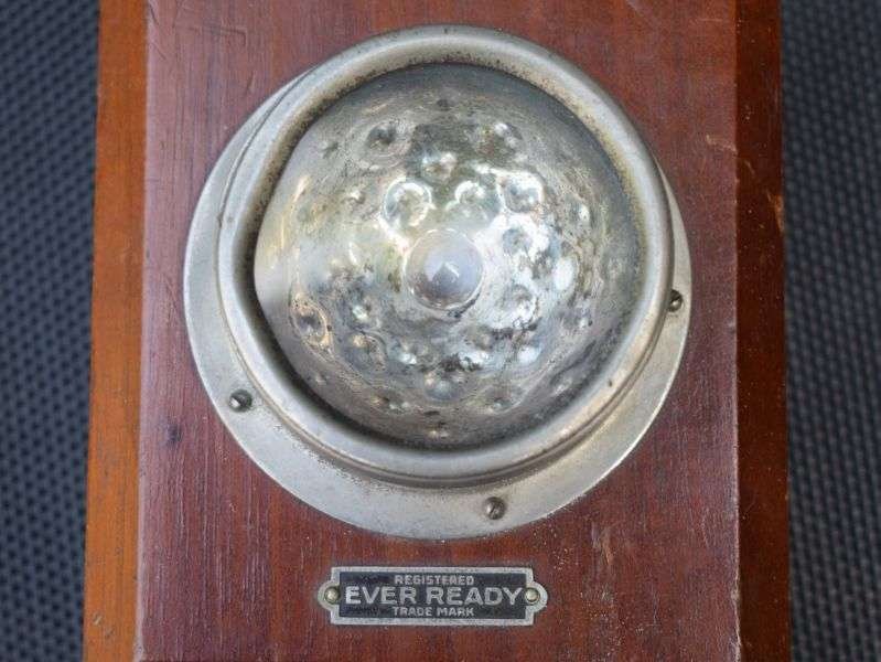 56) Good Original WW1 British Ever Ready Battery Operated Wooden Trench Lamp — image 12