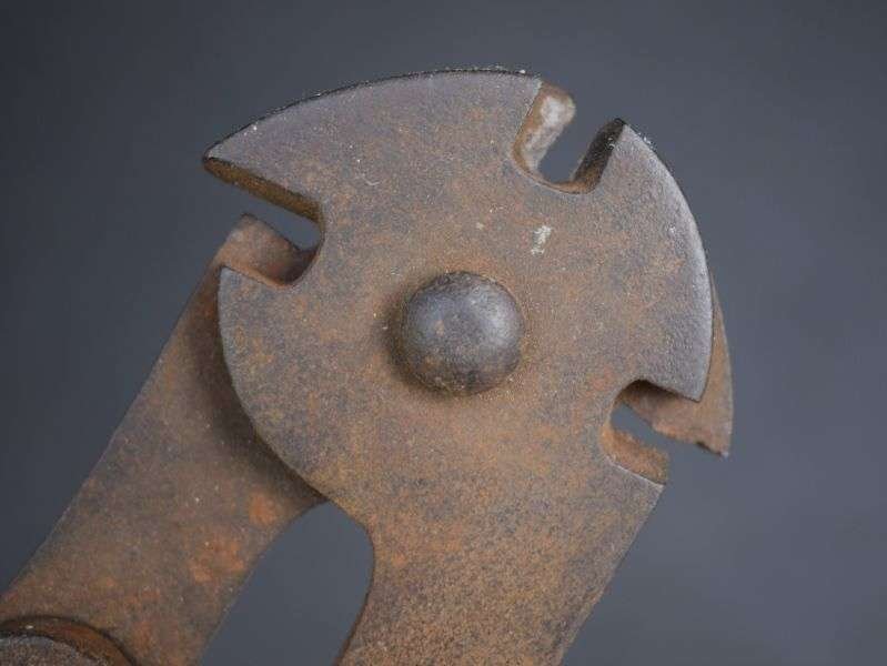 65) Good Original WW1 British Army Issue 3 Jaw Wire Cutters — image 4