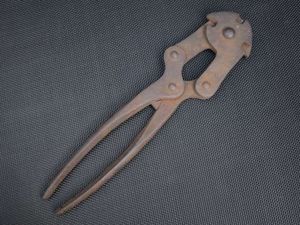 65) Good Original WW1 British Army Issue 3 Jaw Wire …