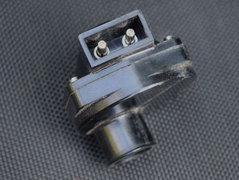 67) Totally Mint Unissued WW2 British Respirator Microphone No2 In Box of Issue — image 2