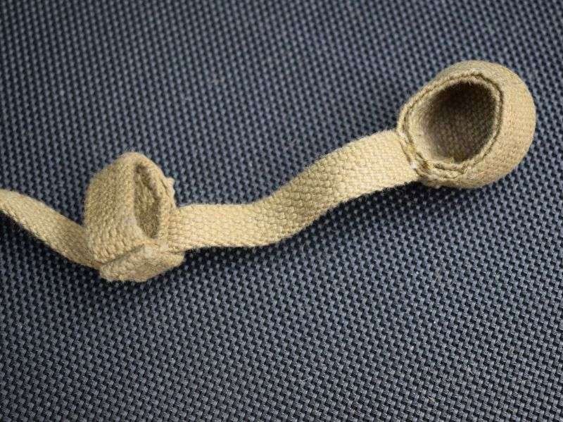 27) Mint Original Unissued WW2 British Webbing End Cap Covers for Telescope, Sighting, No22.C — image 3