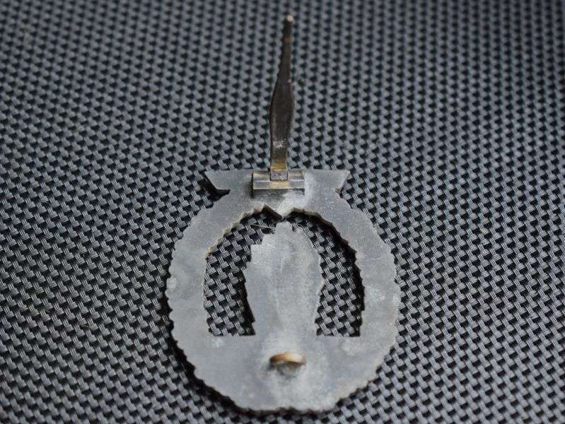 30) Genuine WW2 German Kriegsmarine Minesweeper Award Badge in Good Condition — image 3