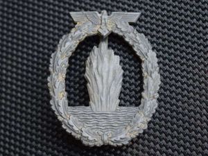 30) Genuine WW2 German Kriegsmarine Minesweeper Award Badge in Good …