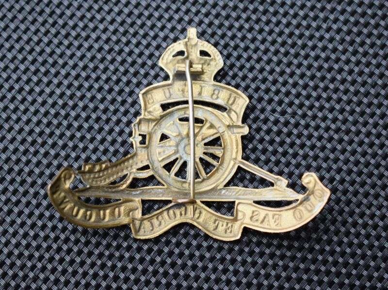 37) Good WW1 WW2 Royal Artillery Cap Badge Converted to Sweetheart Brooch — image 2